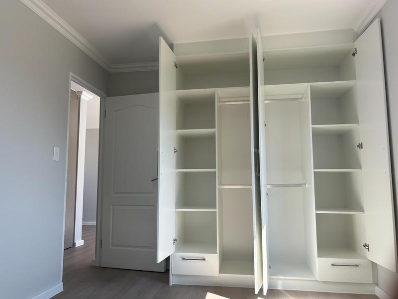 To Let 1 Bedroom Property for Rent in Sunningdale Western Cape